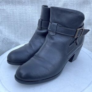 B.O.C. Born Shea Ankle Booties 8.5 M Black Leather Buckle Almond Toe Shoes